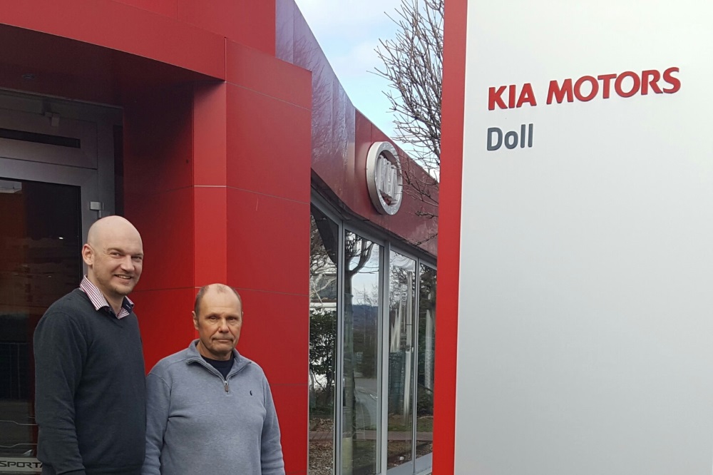 Mannheim – Autohaus Rainer Doll verlängert Partnerschaft
