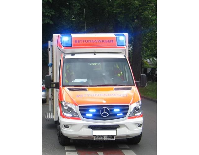Heidelberg – Radfahrer wird auf Zebrasteifen von Auto erfasst und lebensgefährlich verletzt!