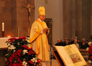 Bischof Wiesemann bei der Predigt