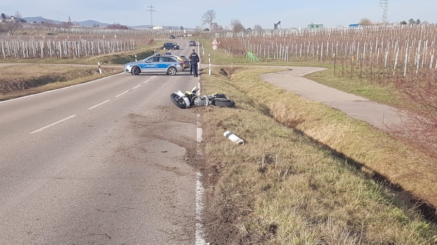 Edingen-Neckarhausen: Motorrad rutscht bei Unfall in Radfahrerin