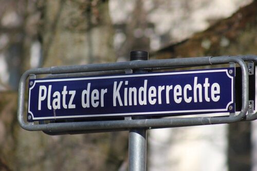 Heidelberg – Ehemalige Kinderbeauftragte gesucht! Zum 25. Jubiläum sucht die Verwaltung Aktive aus der „Pionierzeit“ 1997/98