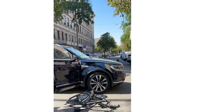 Mannheim – Unfall in der Innenstadt – Radfahrer leicht verletzt