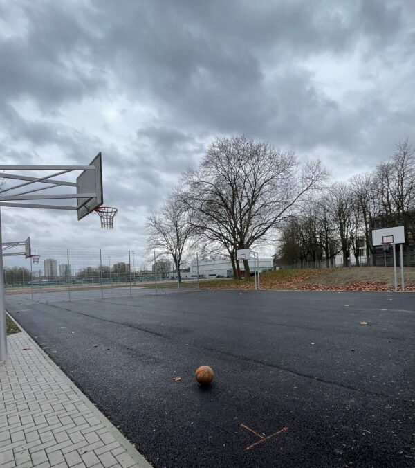 Frankenthal – Basketballplatz an der Benderstraße Kunststoffbelag wird aufgetragen – Sperrung ab 25. März