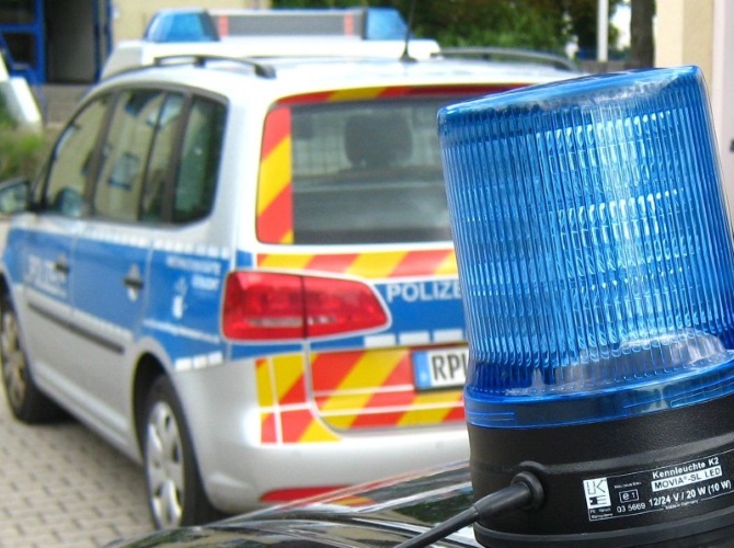 Mannheim – Frontalzusammenstoß von zwei Fahrzeugen