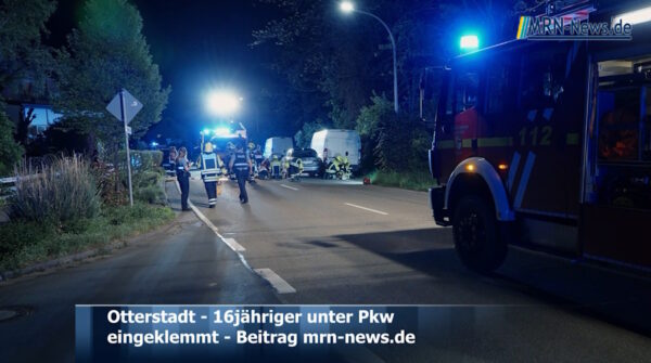 Rhein-Pfalz-Kreis – VIDEO NACHTRAG – 16jähriger unter PKW eingeklemmt – Feuerwehr und Rettungsdienste im Einsatz