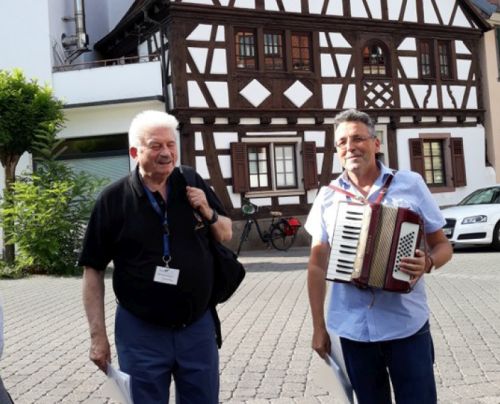 Weinheim – Tierisch musikalisch durch die Stadt – Besondere Stadtführung mit Franz Piva und Torsten Fetzner am 25. April – Erlös geht ans Tierheim