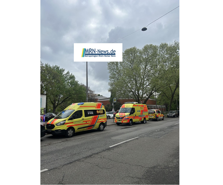 Mannheim – Reizgas an Schule versprüht – Großeinsatz  von Rettungskräften