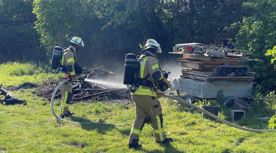 Weinheim – Angebranntes Essen und außer Kontrolle geratenes Gartenfeuer beschäftigen die Feuerwehr