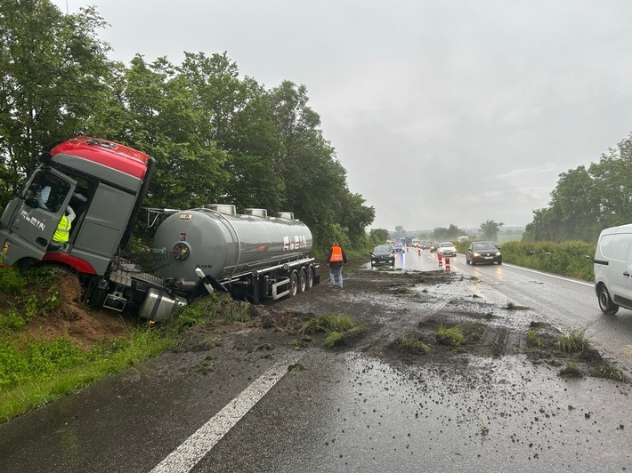 Germersheim – NACHTRAG – Weiterhin Verkehrsbeeinträchtigungen nach LKW Unfall auf der #B9