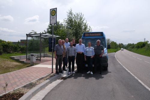 Landau – Barrierefrei in den Bus einsteigen – Haltestelle am Bahnhof Rohrbach nach Umbau besser zugänglich
