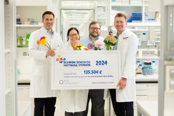 Heidelberg – Floristinnen und Floristen sammeln 135.504 Euro für die Kinderkrebsforschung am Hopp-Kindertumorzentrum