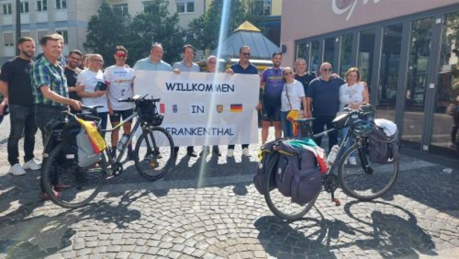 Frankenthal – 2.000 Kilometer für das Thema Organspende – Oberbürgermeister Meyer empfängt italienische Radfahrer