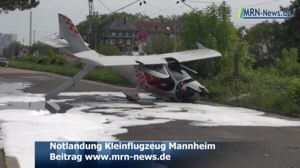 Mannheim – VIDEO NACHTRAG – Flugzeugabsturz Siemensstraße – Julian Blumenstock Einsatzleiter Feuerwehr erläutert