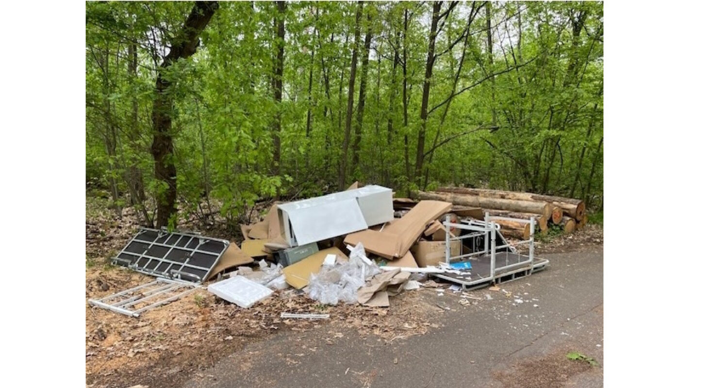 Rhein-Pfalz-Kreis – Illegaler Müll auf Radweg in Schifferstadt entdeckt