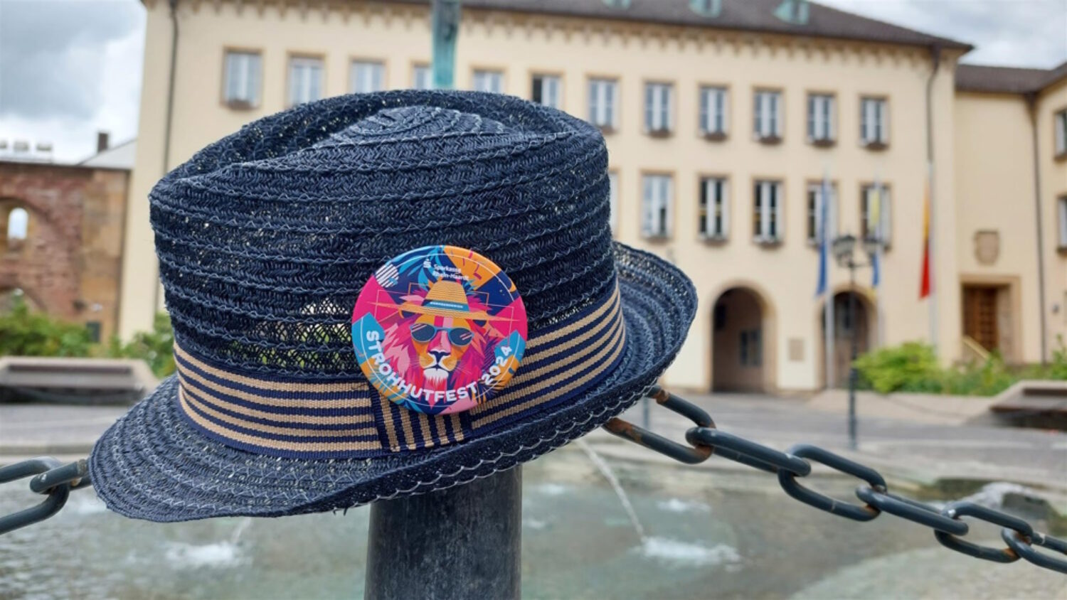Frankenthal – Strohhutfest 2024 – Button: Stadtwerke verschenken 1.000 Strohhüte zum VVK-Start