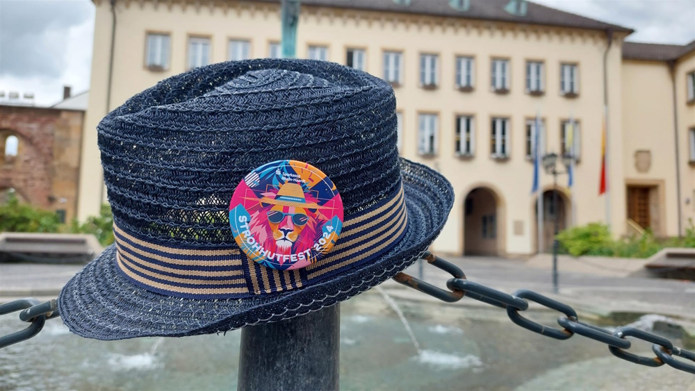 Frankenthal – Strohhutfest 2024 – Button: Stadtwerke verschenken 1.000 Strohhüte zum VVK-Start