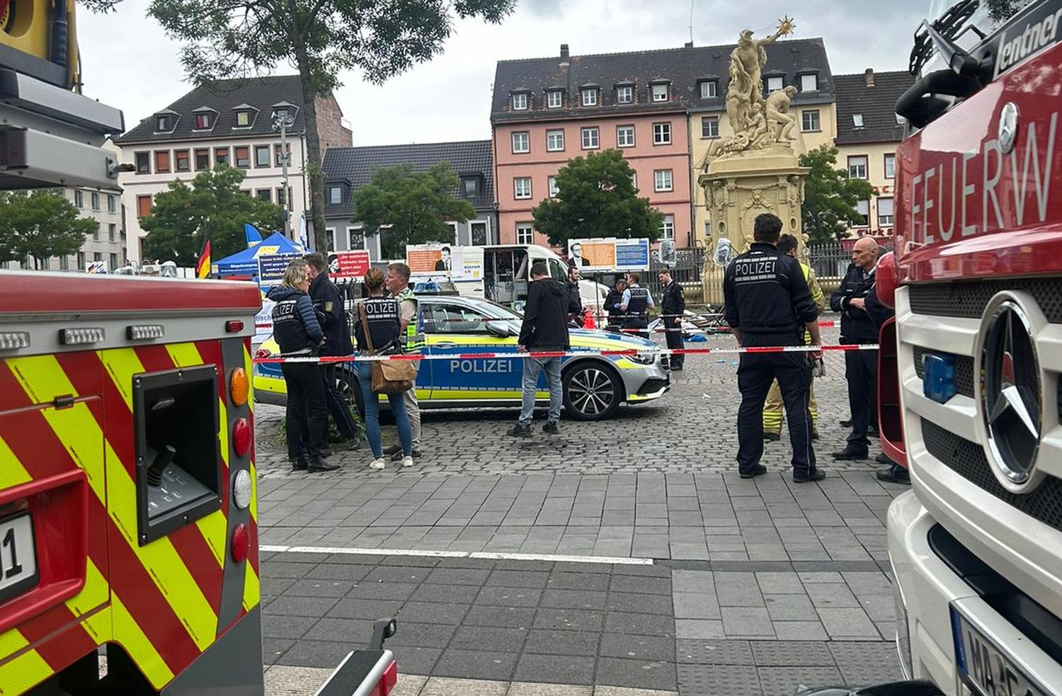 Mannheim – Messerstecherei am Marktplatz – 2. NACHTRAG – Toter nicht bestätigt aber mehrere Schwerverletzte – Angreifer durch Schüsse ausser Gefecht gesetzt